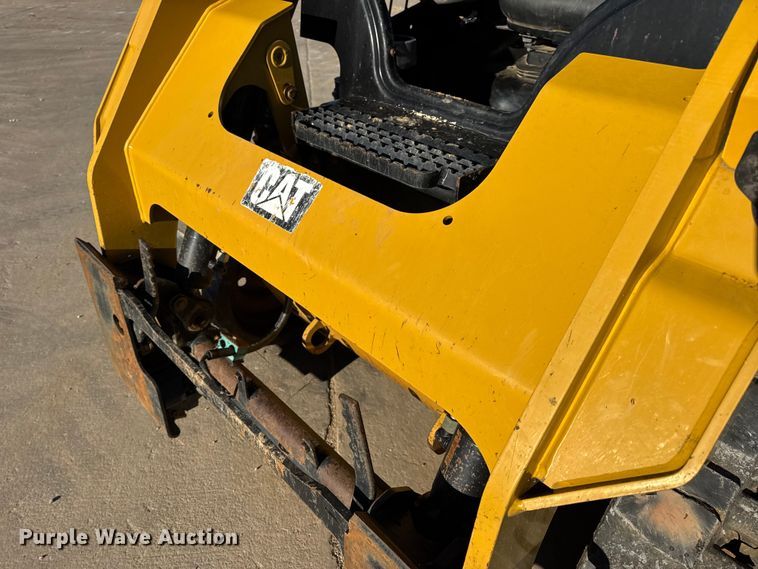 image for item EN0889 2018 Caterpillar 259D skid steer loader