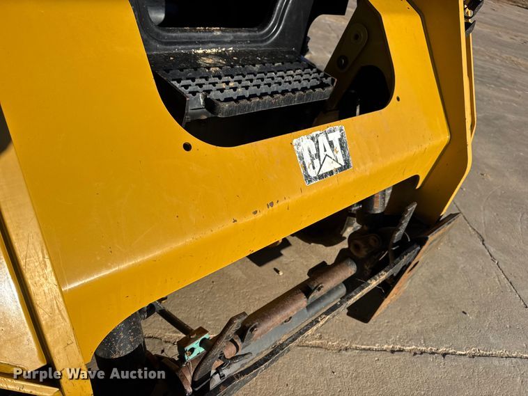 image for item EN0889 2018 Caterpillar 259D skid steer loader