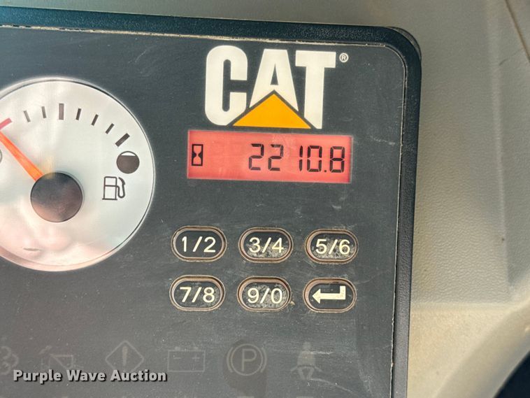 image for item EN0889 2018 Caterpillar 259D skid steer loader