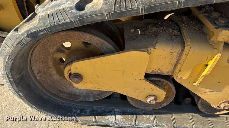 image for item EN0889 2018 Caterpillar 259D skid steer loader