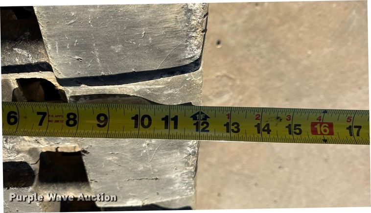 image for item EN0889 2018 Caterpillar 259D skid steer loader