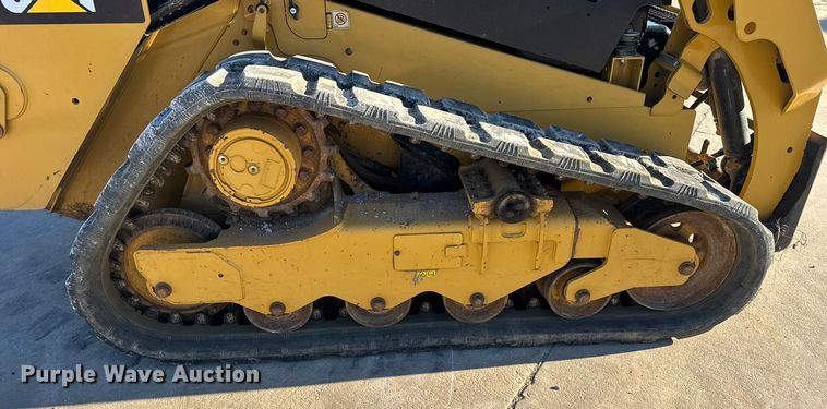 image for item EN0889 2018 Caterpillar 259D skid steer loader