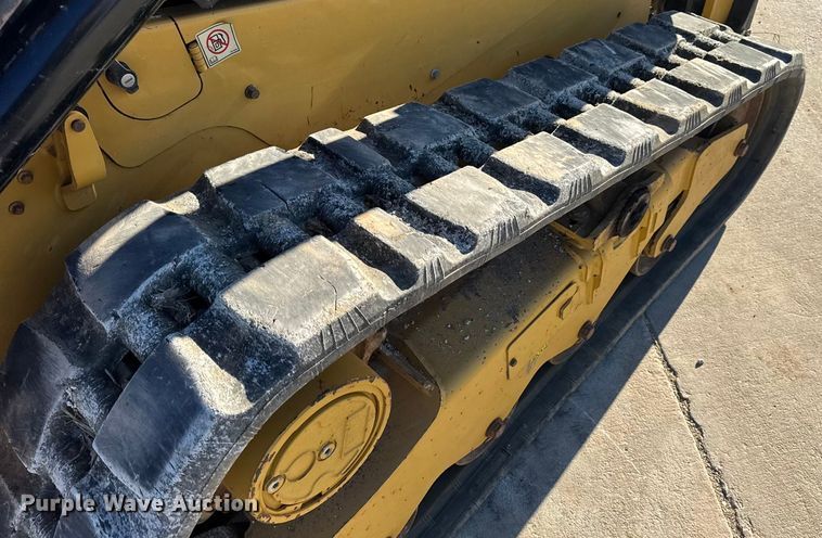 image for item EN0889 2018 Caterpillar 259D skid steer loader