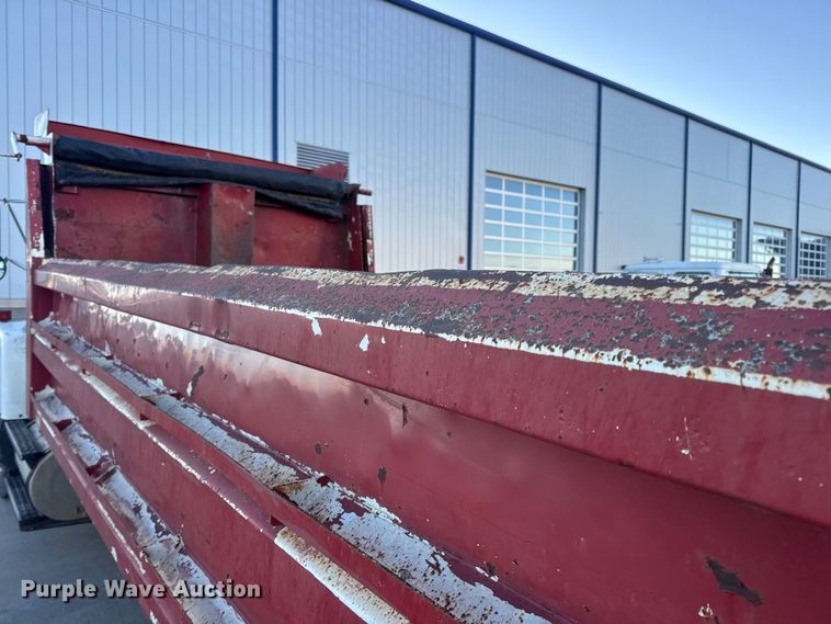 image for item EN0890 1994 Ford L8000 dump truck