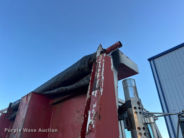 image for item EN0890 1994 Ford L8000 dump truck