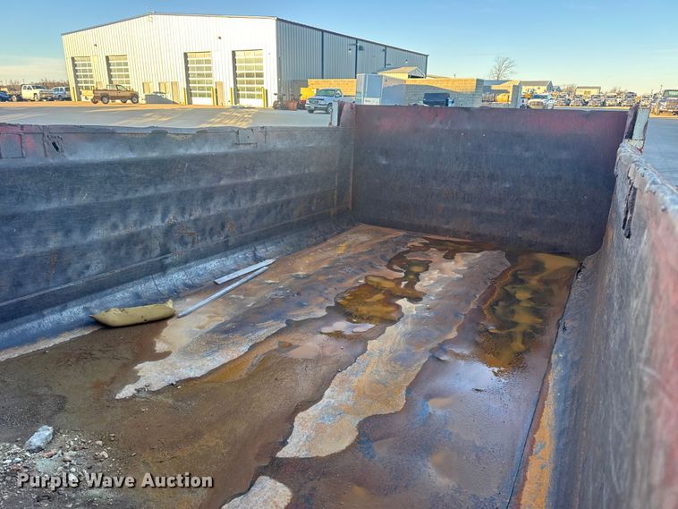 image for item EN0890 1994 Ford L8000 dump truck