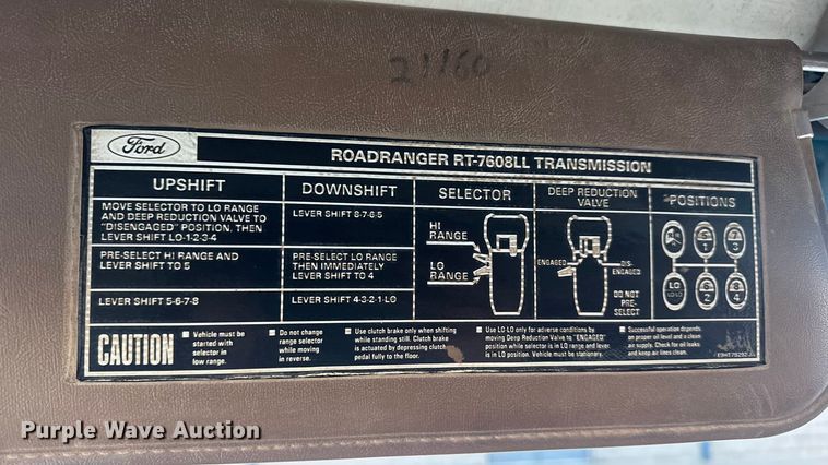 image for item EN0890 1994 Ford L8000 dump truck