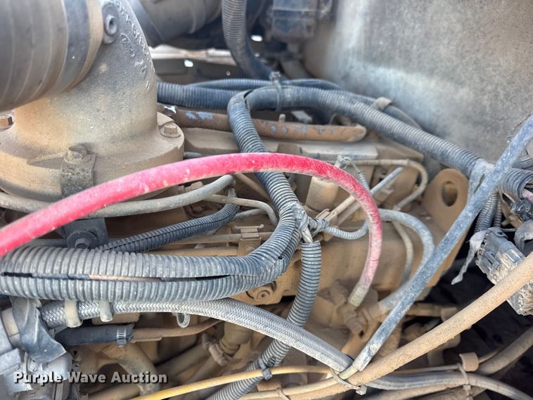 image for item EN0890 1994 Ford L8000 dump truck