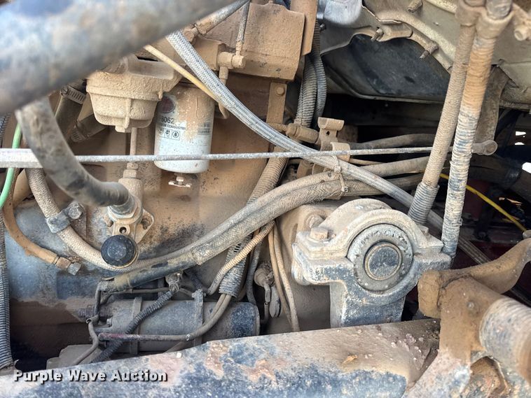 image for item EN0890 1994 Ford L8000 dump truck