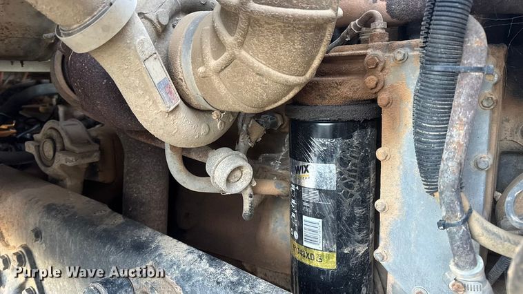 image for item EN0890 1994 Ford L8000 dump truck