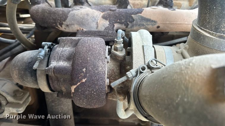 image for item EN0890 1994 Ford L8000 dump truck