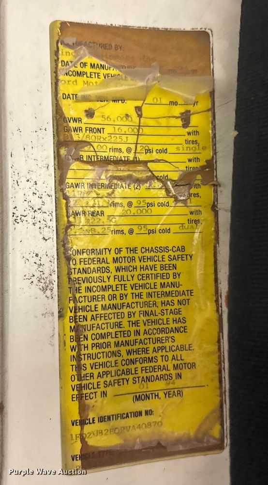 image for item EN0890 1994 Ford L8000 dump truck