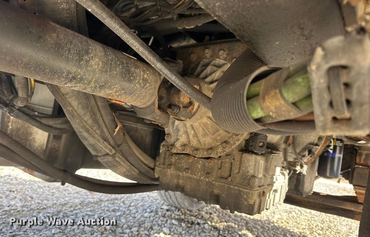 image for item EN0894 2010 International 7400 dump truck