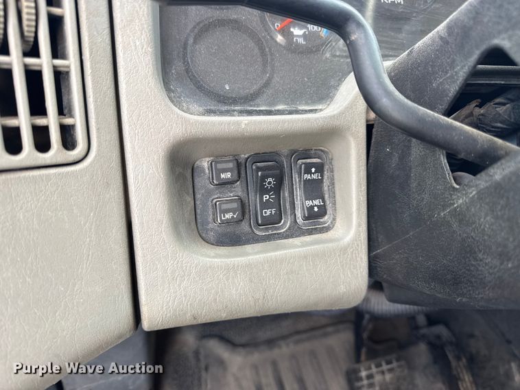 image for item EN0894 2010 International 7400 dump truck