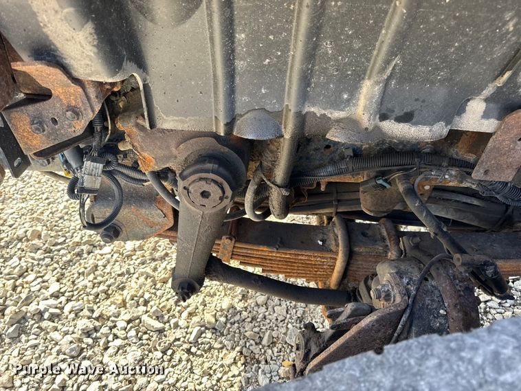 image for item EN0894 2010 International 7400 dump truck