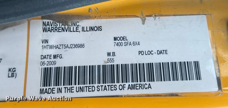 image for item EN0894 2010 International 7400 dump truck