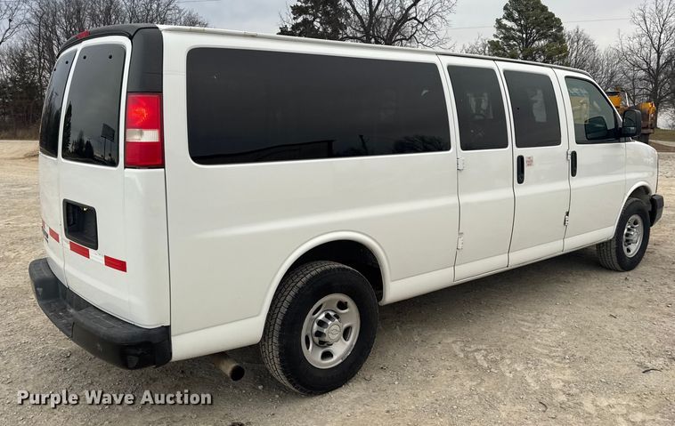 image for item EN0895 2016 Chevrolet Express 3500 Van