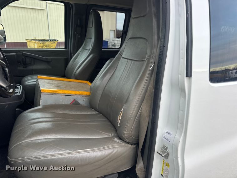 image for item EN0895 2016 Chevrolet Express 3500 Van