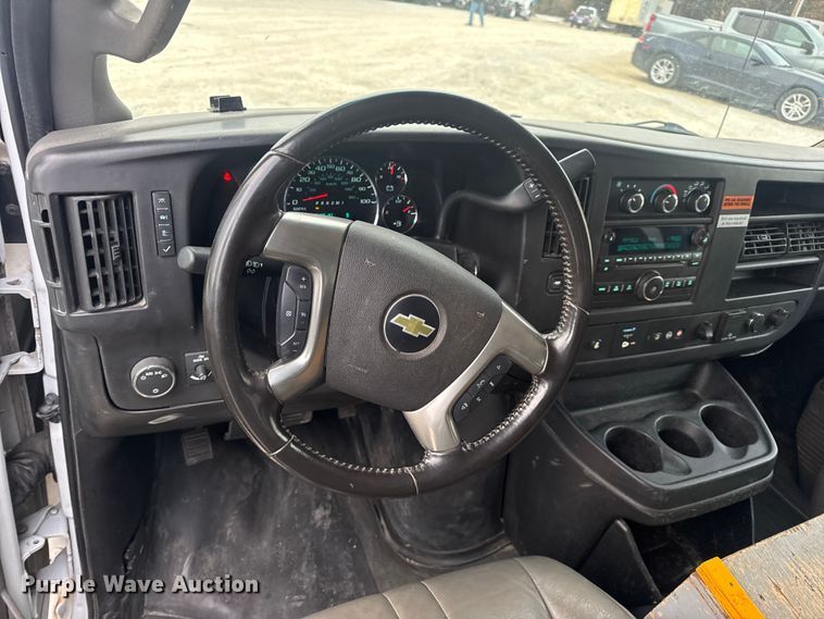 image for item EN0895 2016 Chevrolet Express 3500 Van