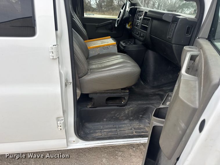 image for item EN0895 2016 Chevrolet Express 3500 Van