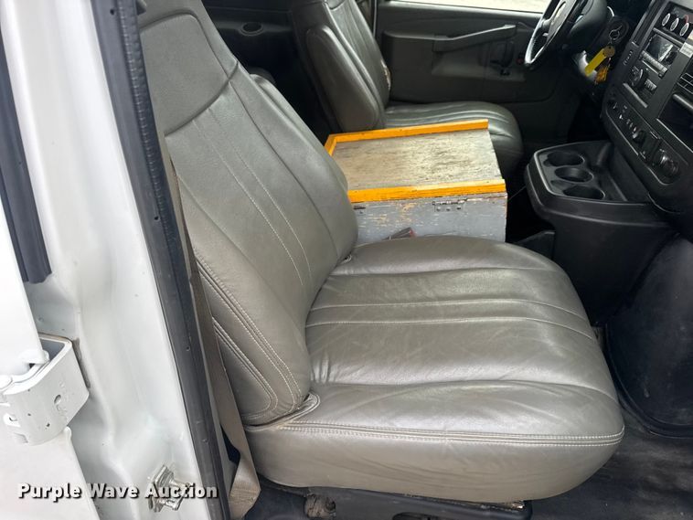 image for item EN0895 2016 Chevrolet Express 3500 Van