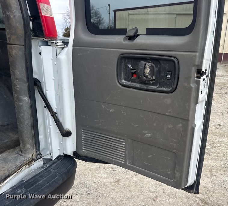 image for item EN0895 2016 Chevrolet Express 3500 Van