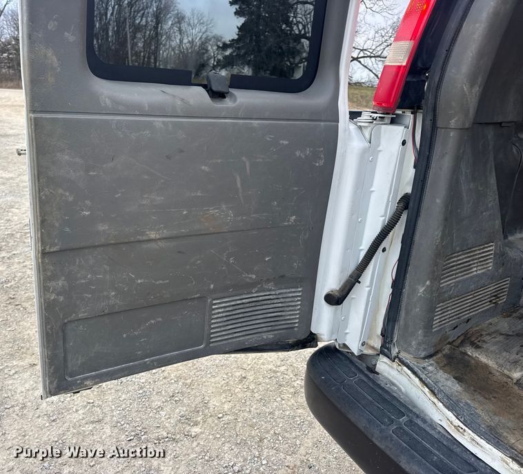 image for item EN0895 2016 Chevrolet Express 3500 Van