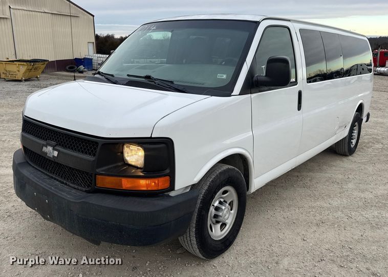 image for item EN0896 2015 Chevrolet Express 3500 van