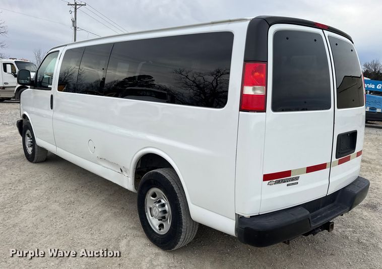 image for item EN0896 2015 Chevrolet Express 3500 van