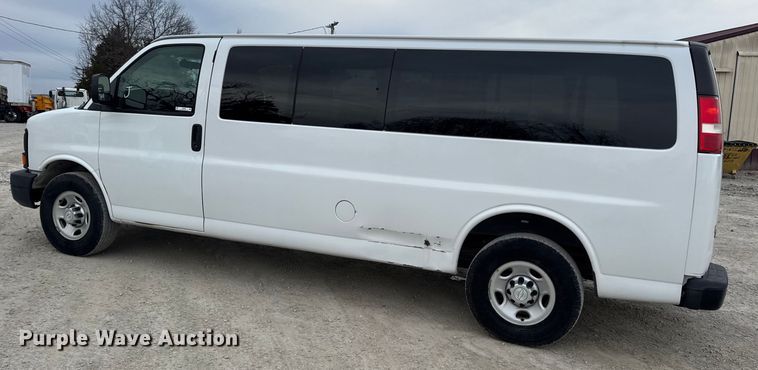 image for item EN0896 2015 Chevrolet Express 3500 van