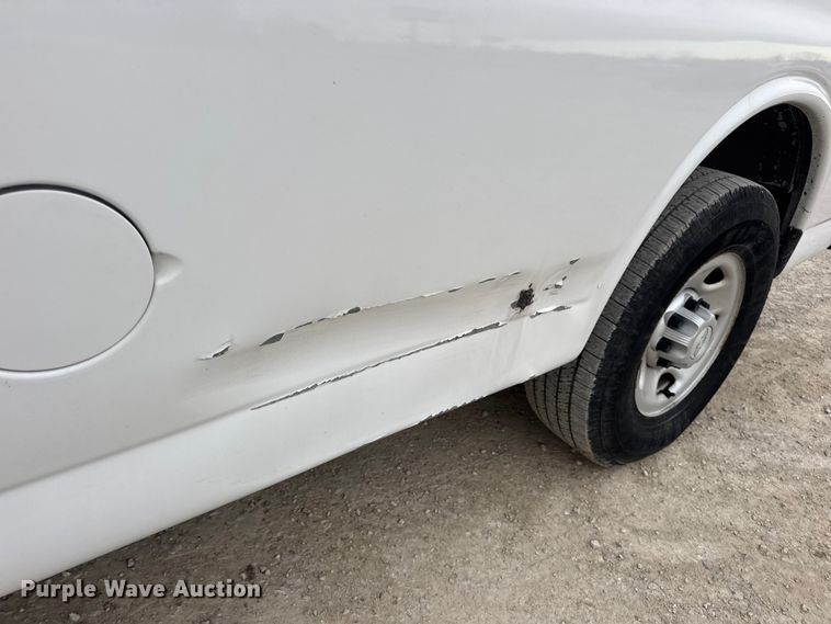 image for item EN0896 2015 Chevrolet Express 3500 van