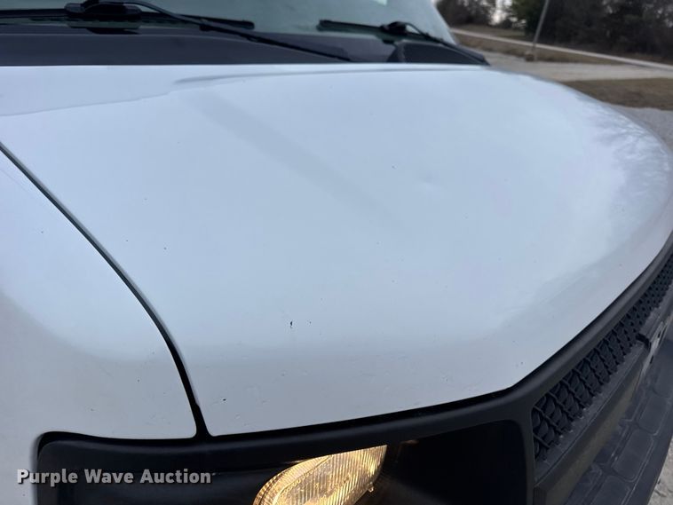 image for item EN0896 2015 Chevrolet Express 3500 van