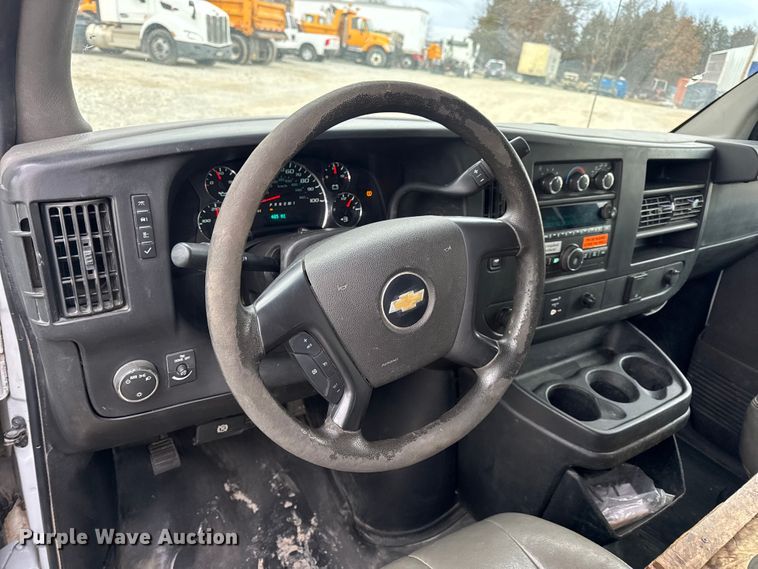 image for item EN0896 2015 Chevrolet Express 3500 van