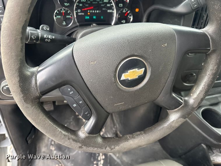 image for item EN0896 2015 Chevrolet Express 3500 van