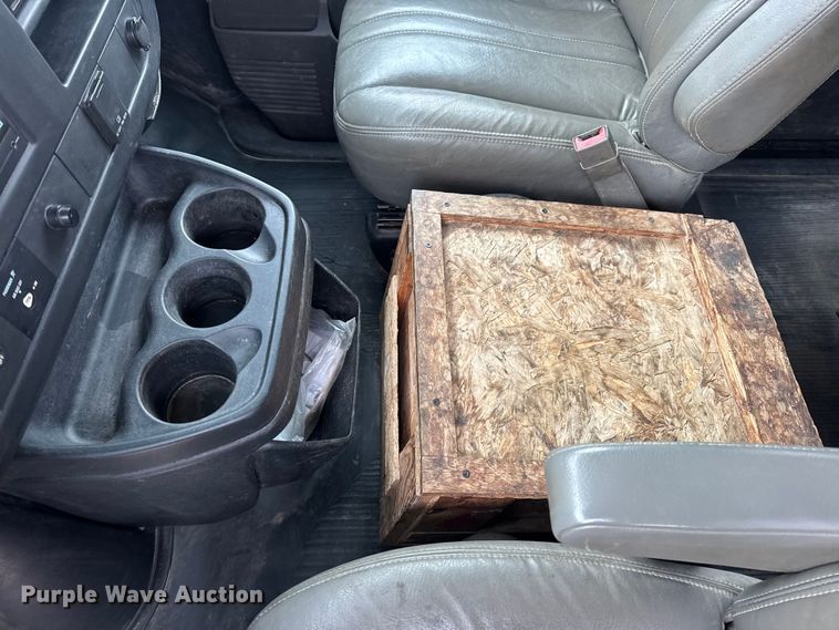 image for item EN0896 2015 Chevrolet Express 3500 van