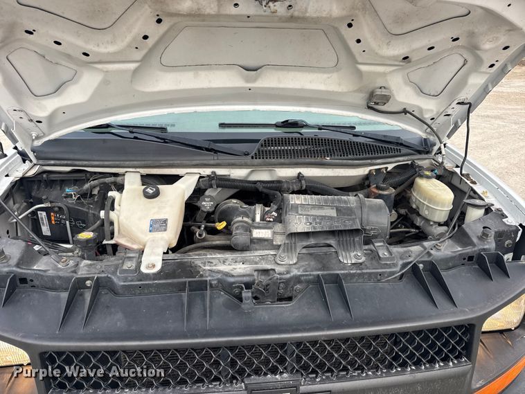 image for item EN0896 2015 Chevrolet Express 3500 van