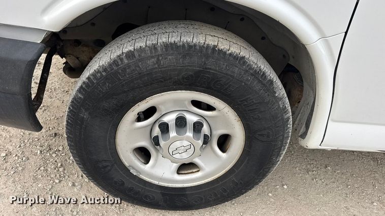 image for item EN0896 2015 Chevrolet Express 3500 van