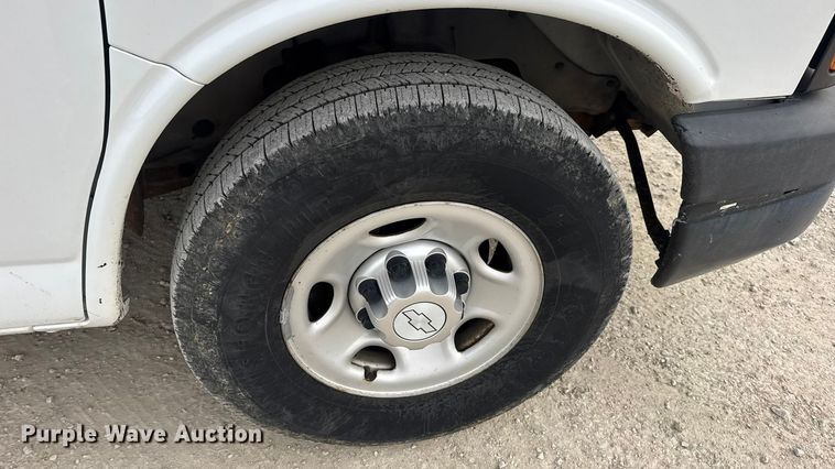 image for item EN0896 2015 Chevrolet Express 3500 van