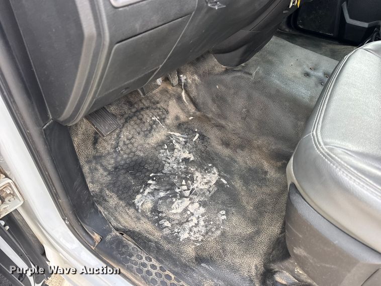 image for item EN0897 2014 RAM 1500 Ext. Cab pickup truck