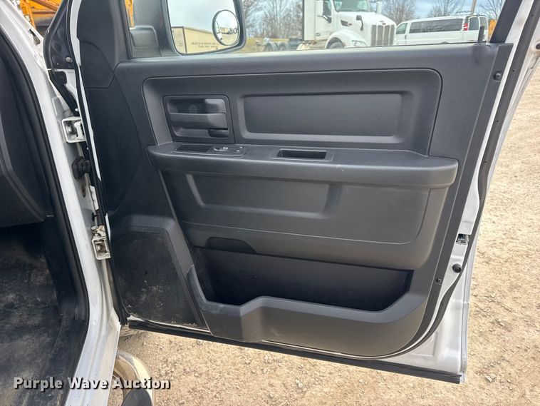 image for item EN0897 2014 RAM 1500 Ext. Cab pickup truck