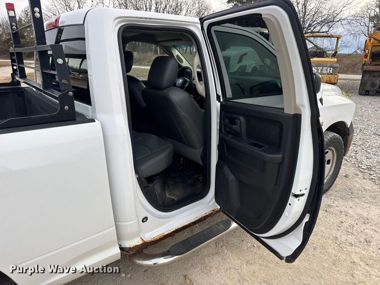 image for item EN0897 2014 RAM 1500 Ext. Cab pickup truck