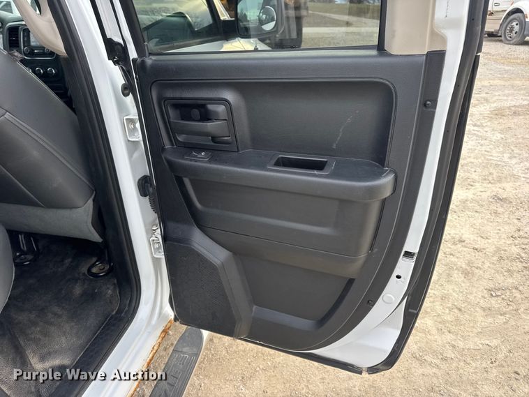 image for item EN0897 2014 RAM 1500 Ext. Cab pickup truck