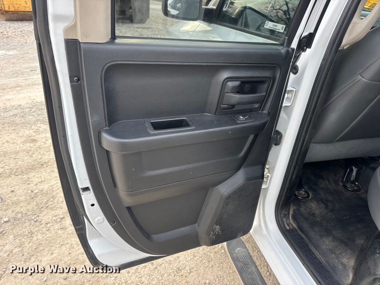 image for item EN0897 2014 RAM 1500 Ext. Cab pickup truck