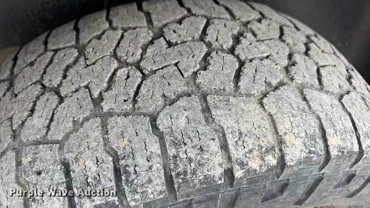 image for item EN0897 2014 RAM 1500 Ext. Cab pickup truck