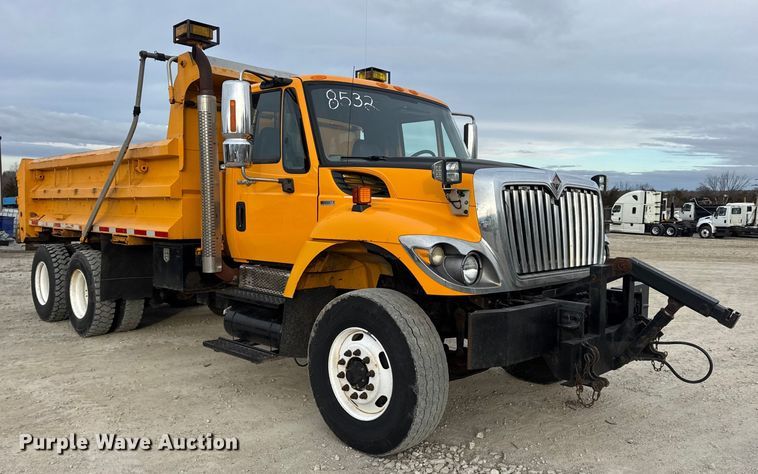image for item EN0898 2011 International 7500 dump truck
