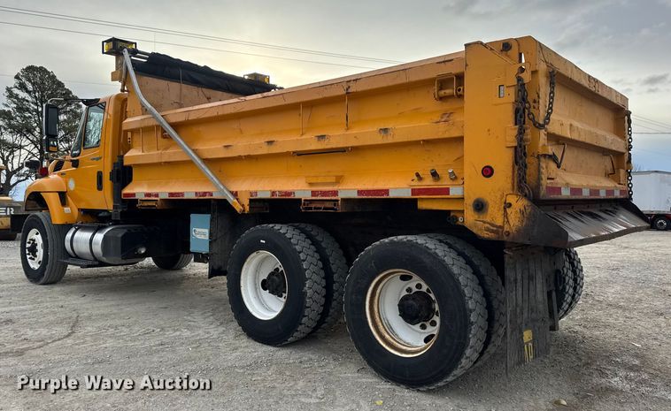 image for item EN0898 2011 International 7500 dump truck