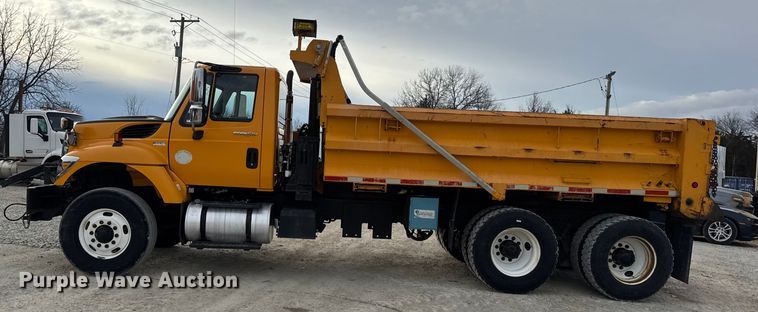 image for item EN0898 2011 International 7500 dump truck