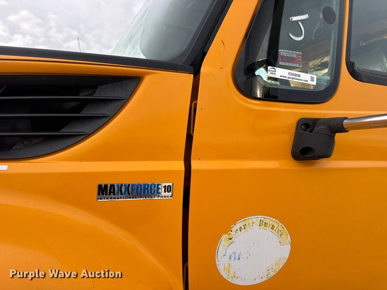 image for item EN0898 2011 International 7500 dump truck