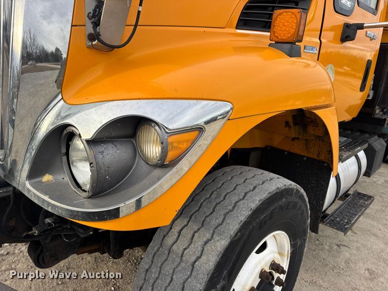 image for item EN0898 2011 International 7500 dump truck
