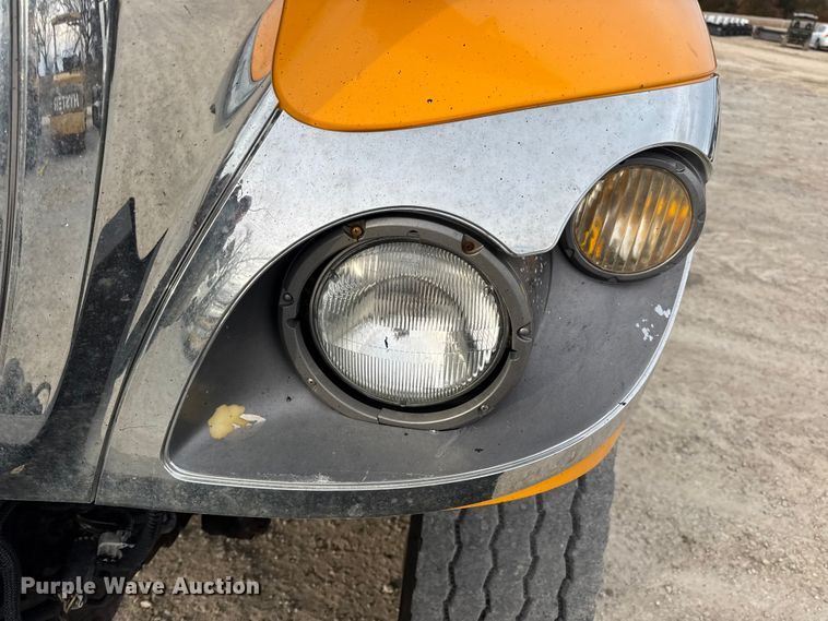 image for item EN0898 2011 International 7500 dump truck